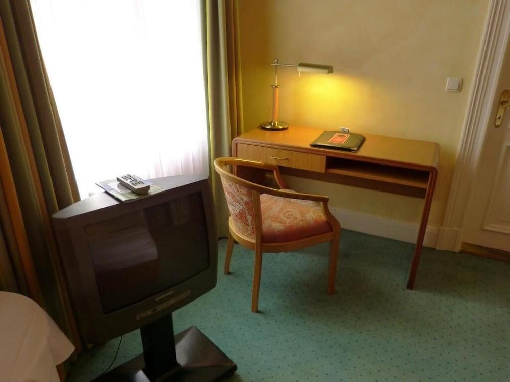 Отель Vorbach 3*